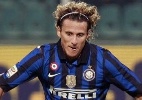 Presidente do Atlético-MG diz que chances de contratar Diego Forlán 