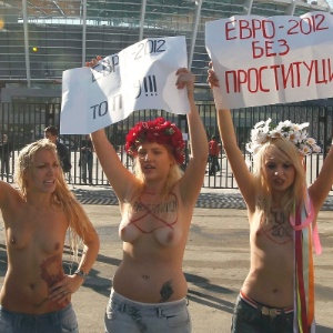 Ativistas do Femen pediram à Uefa e ao governo da Ucrânia para que fortaleçam combate à prostituição