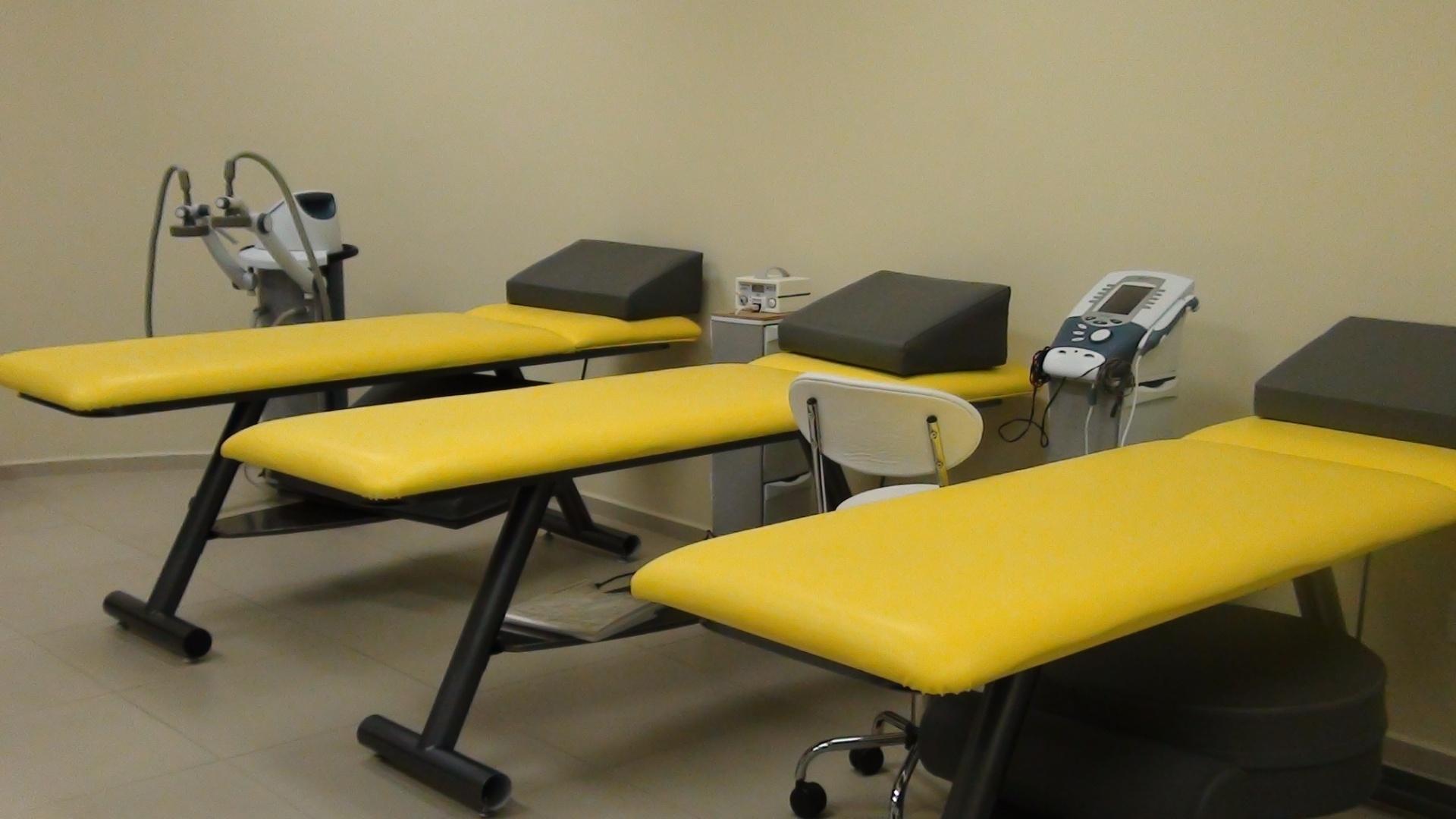 http://e.imguol.com/esporte/2011/09/28/27092011-vista-da-sala-de-fisioterapia-do-centro-do-goleiro-marcos-do-palmeiras-1317181723713_1920x1080.jpg