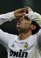 pelo mundo: Mourinho perdea paciência com Kaká, relata jornal