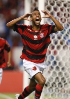 Futebol carioca: Léo Moura faz 400 jogos no Fla e mira recuperar forma