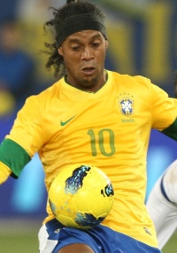 'Já esteve mais porpeta': Mano abre as portas para Ronaldinho na seleção 