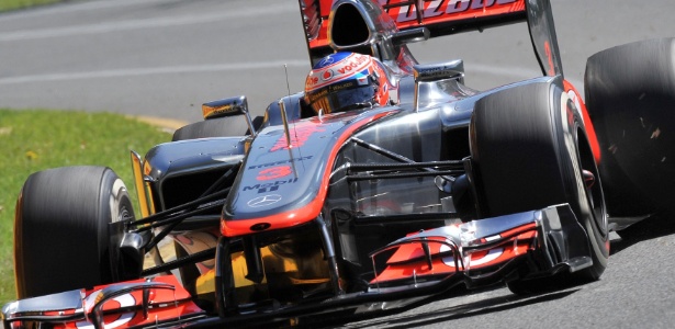 Button larga em 2º na Austrália, mas lembrou que pilotos da Red Bull estão no páreo