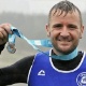 Carona termina mal: Maratonista perde medalha após admitir ter pegado ônibus durante corrida na Inglaterra