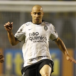 Alessandro, lateral-direito do Corinthians, se mostrou revoltado com corpo mole do Palmeiras