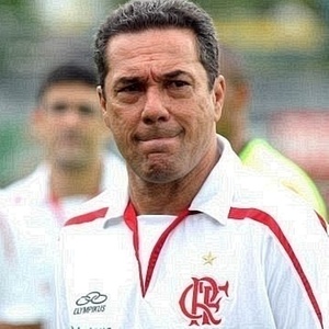 Vanderlei Luxemburgo tem a classificação para a Libertadores de 2012 como prioridade no Flamengo