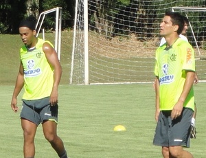 Thiago Neves e Ronaldinho: dupla está junta nos treinos desde a chegada ao Flamengo em janeiro