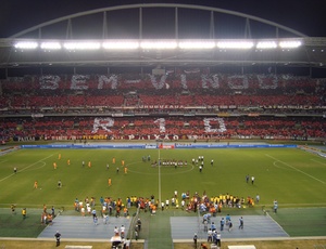 O mosaico na estreia de Ronaldinho marcou a última grande festa da torcida do Fla no Engenhão