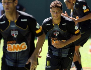 Marlos treina no São Paulo, jogador deve substituir Lucas na partida contra o Paulista, de Jundiaí (SP)