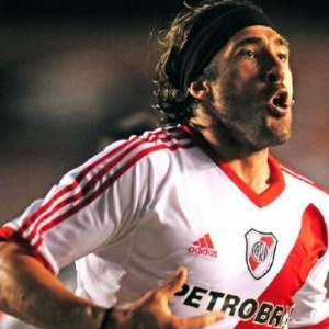 Atacante Hugo Mariano Pavone, El Tanque, jogador do River Plate, interessa a gaúchos e o Fla
