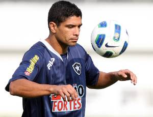 Renato exige vitória do Botafogo neste sábado