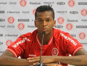 Osmar Loss diz que Jô (foto) segue no time titular, apesar de ainda estar longe da condição ideal