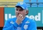 Toninho Cecílio promove mudanças no time do Avaí em treino marcado por broncas