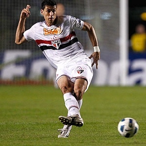 Xandão não vai defender mais o São Paulo. O zagueiro acertou com o Sporting, de Portugal
