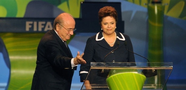 Uma pauta espinhosa aguarda Dilma Rousseff e Joseph Blatter em Bruxelas