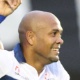 Souza diz que Corinthians não pagou caro por 'qualquer um' e seria titular em qualquer time