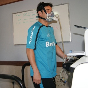 Divulgação Grêmio Kleber participou de um jogo amistoso no domingo e, neste segunda, reclamou de dores musculares