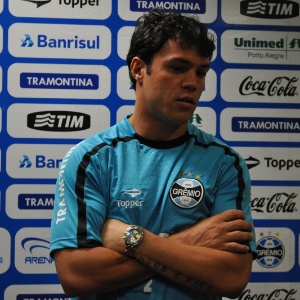 Kleber concede entrevistas em pré-temporada do Grêmio e se empolga com elenco já formado