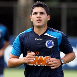 Diego Renan, que não conseguiu se firmar nesta temporada, crê que será novamente cobrado