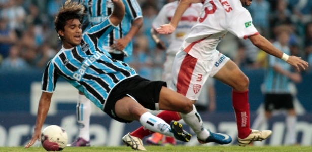 Marcelo Moreno é um dos pendurados do Grêmio que precisa tomar cuidado em campo