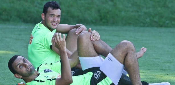 Rafael Marques e Réver voltam a formar a dupla de zaga do Atlético-MG contra xará