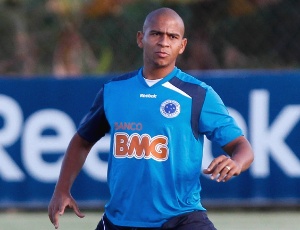 Walter não conseguiu se firmar no Cruzeiro e acabou sendo liberado na semana passada