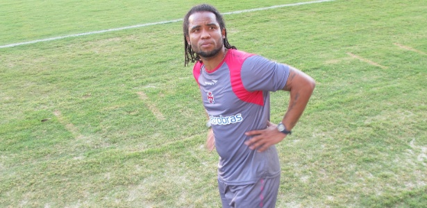 Após polêmicas, Carlos Alberto conta com o respaldo do técnico Cristóvão no Vasco