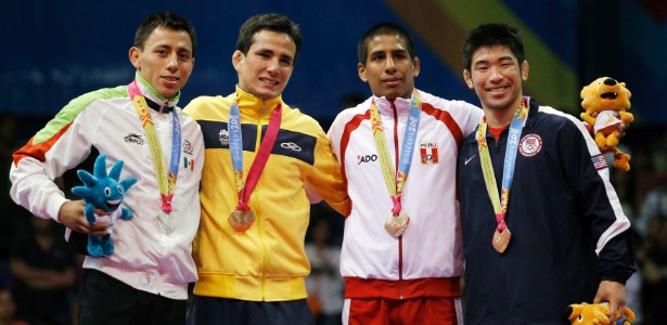 Felipe Kitadai conquistou a  medalha de ouro no judô, na categoria até 60kg 