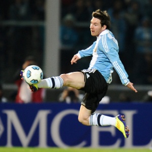 Messi seria uma das atrações da Argentina em amistoso cancelado - AFP PHOTO / RODRIGO BUENDIA