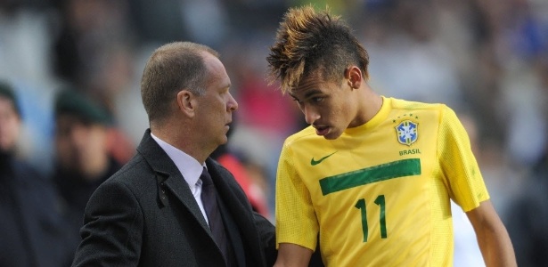 Na chegada ao Guarani, Régis brinca com apelido de Messi careca