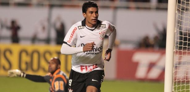 Acordo feito dá pouco poder ao Corinthians em caso de negociação do volante - Juca Varella/Folha Imagem