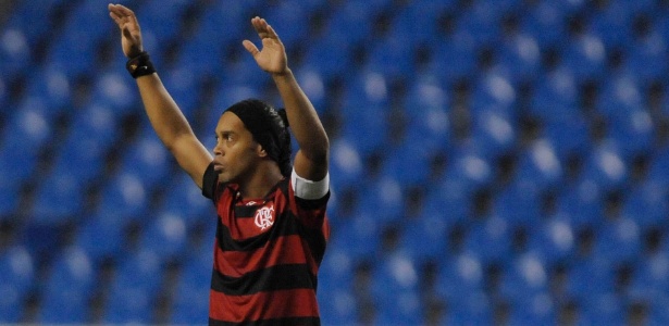 Ronaldinho veste a camisa "limpa" do Flamengo: modelo pode estar com dias contados - Alexandre Loureiro/VIPCOMM