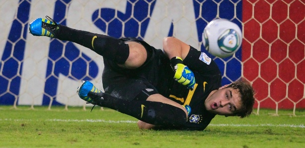 Goleiro Gabriel se transformou no herói da classificação brasileira no Mundial sub-20