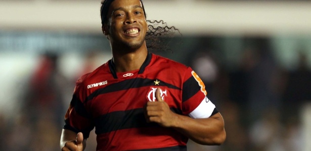 Convocação de Ronaldinho para a seleção brasileira motivou o adiamento do clássico - Fernando Pilatos/UOL