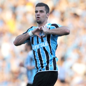 André Lima espera que contrato seja respeitado e ele permaneça no Grêmio até o fim de 2013 - Edu Andrade/Agência Freelancer