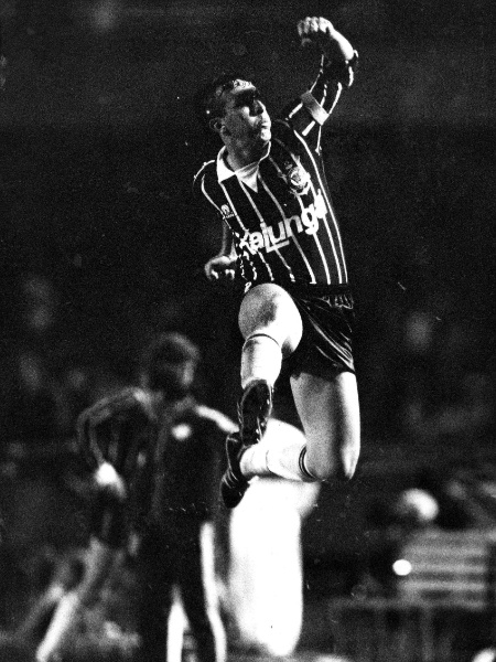 Neto foi ídolo do Corinthians em suas duas passagens pelo clube nos anos 1990 - Sergio Tomisaki/Folhapress