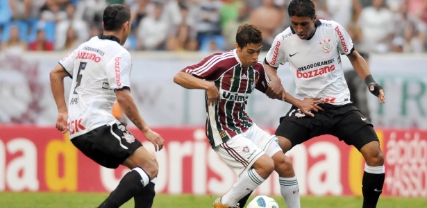 Corinthians perdeu para o Fluminense, mas se manteve no topo da tabela - Dhavid Normando/Photocamera