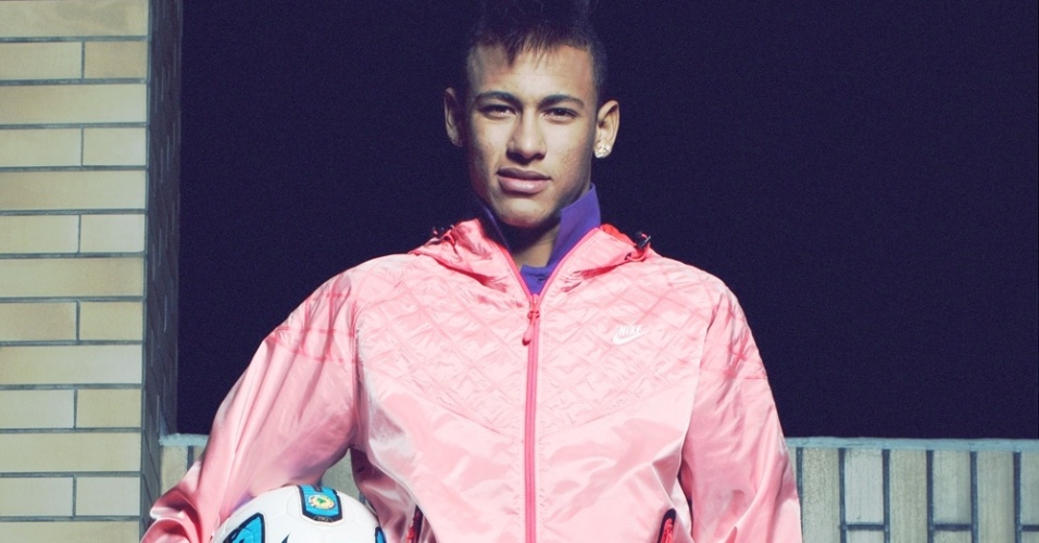 Neymar é garoto-propaganda da Nike e já divulgou roupas, chuteiras e acessórios da fornecedora de materiais esportivos - Divulgação