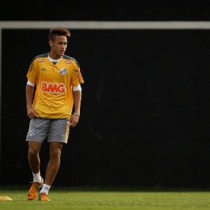 Neymar voltou a ser motivo de especulações. Agente do atleta negou transferência para o Real - Ricardo Nogueira/Folhapress