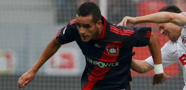 Renato Augusto, meia do Bayer Leverkusen, interessa ao Flamengo para o ano de 2013 - REUTERS/Ina Fassbender