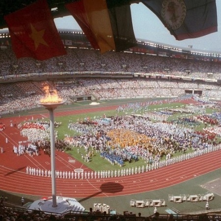 Cerimônia de abertura dos Jogos Olímpicos de Seul, na Coreia do Sul, em 1988  - EFE