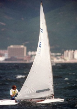 O velejador espanhol Jose Luis Doreste conquistou o ouro na classe Finn na Olimpíada de Seul 