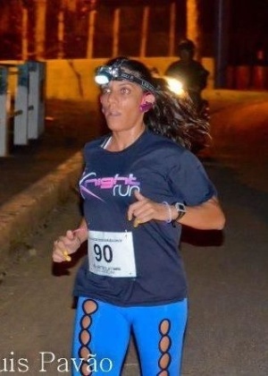 Você Manda: Paula Pereira, 41 anos, Taubaté (SP), na corrida noturna em Ubatuba