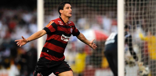 Thiago Neves é um dos que podem ajudar o Flamengo a acabar com mais um tabu - Nelson Almeida/UOL