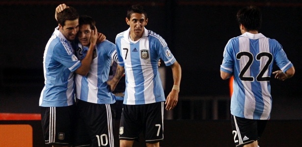 Higuaín, Messi e Di María festejam gol da seleção argentina contra o Chile - REUTERS/Martin Acosta