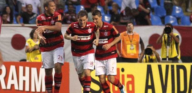 Bottinelli marcou duas vezes contra o Fluminense e garantiu a vitória do Flamengo - Fernando Maia/UOL
