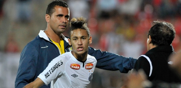 Neymar ouviu nova bronca de Muricy Ramalho no vestiário e chorou sem conseguir falar - PEDRO VILELA/AE