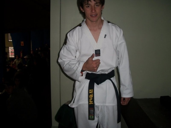 Você Manda: Afonso Ricardo, Castro (PR), praticante de taekwondo