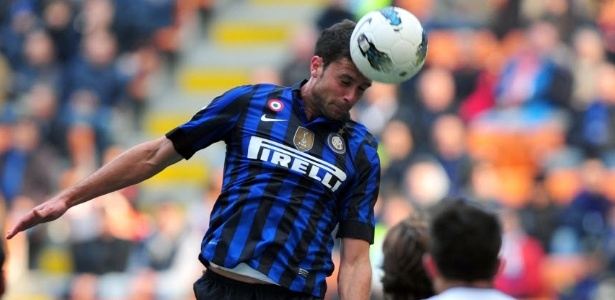 Inter fez fraca apresentação, vencendo com um gol de T. Motta em lance de escanteio  - AFP PHOTO / GIUSEPPE CACACE