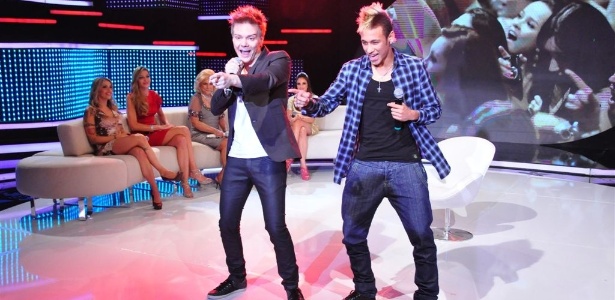 Neymar e Michel Teló já dançaram juntos no Programa da Hebe; dupla vai repetir a dose no "Show da Virada"